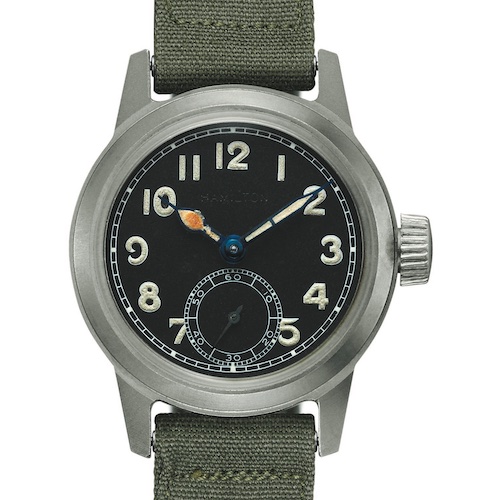 Hamilton Military Ordnance 1940er Am Arm von Matt Damon kommt die Militäruhr Military Ordnance zum Einsatz.