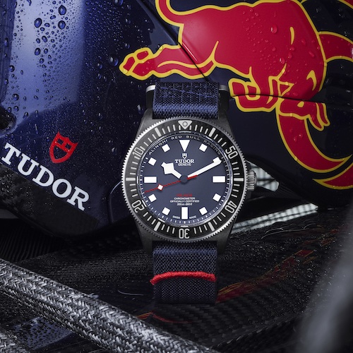 Tudor Pelagos FXD 25707KN Die Tudor Pelagos FXD würdigt die Zusammenarbeit mit Alinghi Red Bull Racing.