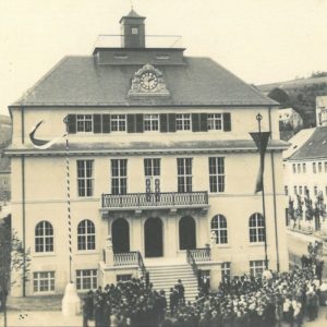 Die feierliche Eröffnung des Erweiterungsbaues der Deutschen Uhrmacherschule im Jahr 1923.