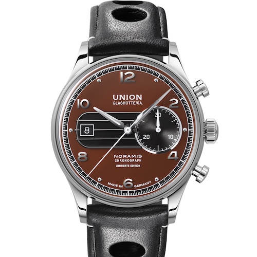 Union Glashütte Noramis Chronograph Sachsen Classic 2023 Front Schwarzes Band Der Chronograph verzichtet auf eine Kleine Sekunde. Bei neun Uhr befindet sich das Datum.