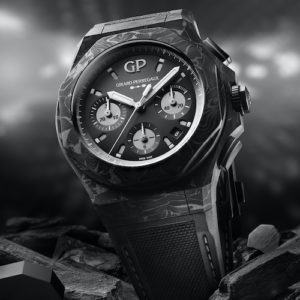 Die Girard-Perregaux Laureato Absolute 8Tech besteht aus einem Kohlenstoff-Titan-Verbundwerkstoff.