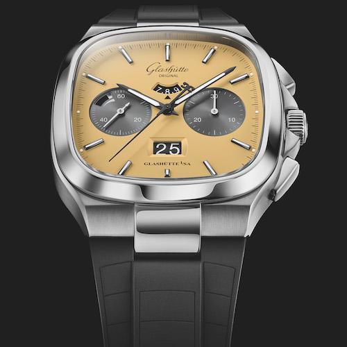 Glashütte Original Seventies Chronograph Golden Bay Kautschuk 1-37-02-14-02-63 Der Chronograph mit ockerfarbenem Zifferblatt am schwarzen Kautschukband.