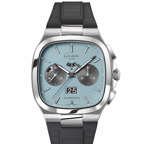 Glashütte Original Seventies Chronograph Ocean Breeze 1-37-02-13-02-63 Kautschukband Soldat Das Kautschukband des Seventies Chronographen besitzt eine Faltschließe.