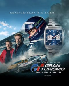 Im Film »Gran Turismo« trägt Orlando Bloom den TAG Heuer Monaco Chronographen.