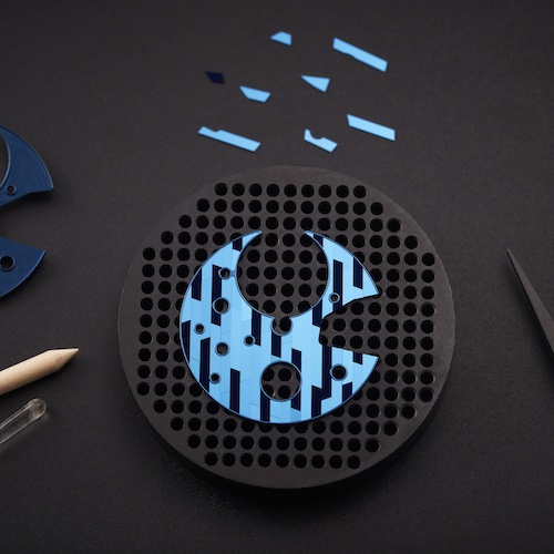 Ulysse Nardin Blast 1760-401-3A/3A Zifferblatt Das Zifferblatt besitzt unterschiedlich dicke Siliziumplättchen als Einlegearbeit.