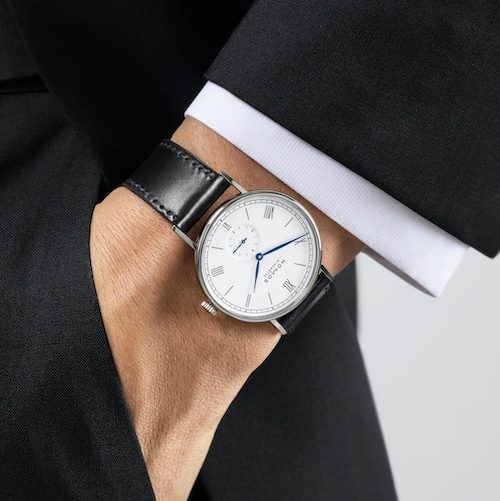 Nomos_Glashuette_Ludwig_375_Jahre_Westfaelischer_Friede_Handgelenk Die Ludwig Automatik besitzt einen Durchmesser von 40 Millimetern und ein Band aus Cordovan-Leder.