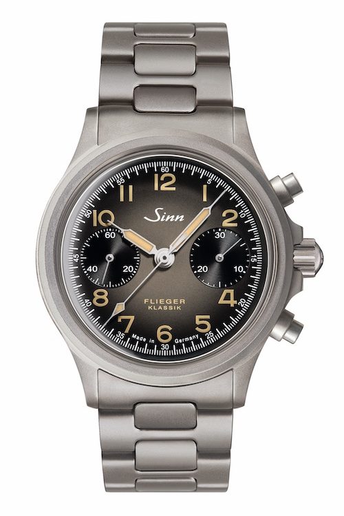 Sinn Spezialuhren 356 Flieger Klassik AS E Edelstahlband Zum perlgestrahlten Edelstahlgehäuse steht ein passendes Edelstahlarmband zur Auswahl.