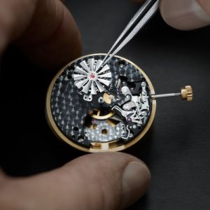 Die Turbine ist der obere Teil des Tourbillons und aus leichtem Titan gefertigt.
