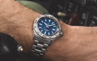 Breitling Avenger Automatic GMT 44