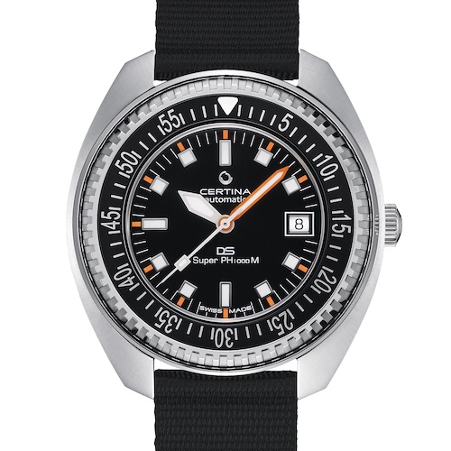 Certina DS Super PH1000M C024.907.18.051.00 schwarzes Zifferblatt Die Drehlünette der Certina DS Super1000M ist aus Aluminium.