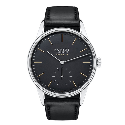 Nomos Glashütte 396 Orion Neomatik New Black Das kleinste Modell der Nomos Glashütte Orion Neomatik New Black hat einen Durchmesser von 36,4 Millimetern.