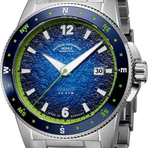 Sportivo Compass Datum M1-52-22 Metallband Die Kompasslünette orientiert über die Windrichtungen.