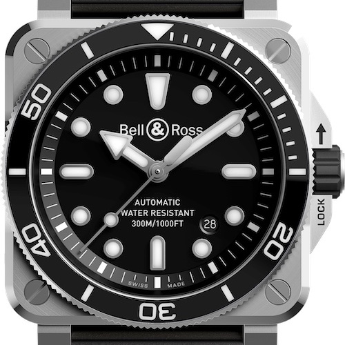 Bell_Ross_BR03_Schwarz Das Edelstahlmodell mit schwarzem Zifferblatt besitzt eine schwarz PVD-beschichtete Dornschließe.