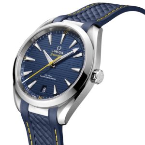 Das integrierte blaue Kautschukband ist mit gelben Nähten verziert.