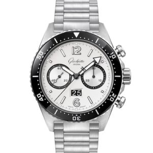 Das Edelstahlband des Chronographen verfügt über eine integrierte Feinverstellung.