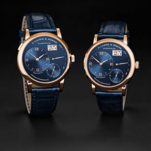 Die Sondermodelle in 18K Rotgold von A. Lange & Söhne haben ein blaues Zifferblatt aus Silber.