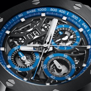 Das offen gearbeitete Zifferblatt gibt den Blick frei auf das automatische Werk des Flyback-Chronographen.