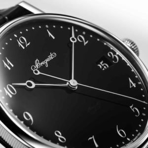 Die rhodinierten Breguet-Zeiger besitzen die typische »Pomme-Spitze«.
