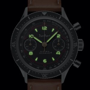 Ziffern und Zeiger sind mit Super-Luminova beschichtet.