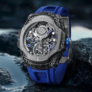 Das Hublot Big Bang Tourbillon besitzt Flanken aus Karbon.