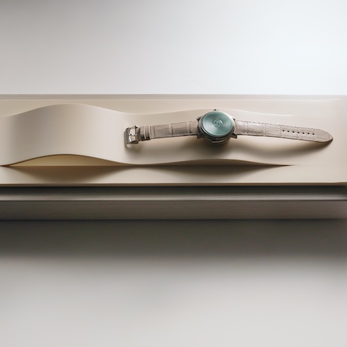 Uhrenbox Modulation Durch Verschieben der Position der Uhr lassen sich die Töne modulieren.