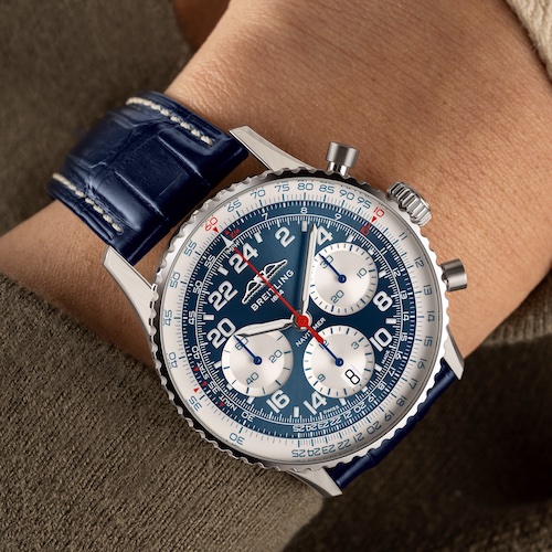 Breitling Navitimer B02 Chronograph 41 Cosmonaute Scott Carpenter Centenary Handgelenk