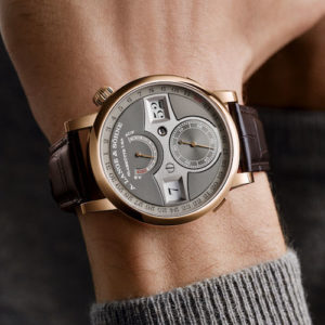 Die A. Lange & Söhne Zeitwerk Date misst 44,2 Millimeter im Durchmesser.