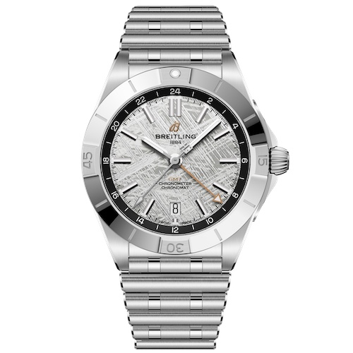 Die Breitling Chronomat Automatic GMT 40 Erling Haaland Edelstahl mit Rouleaux-Band aus Edelstahlband.