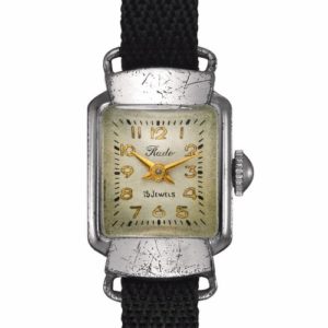 Uhrenmodell aus den 1930er Jahren mit dem Rado-Schriftzug auf dem Zifferblatt.