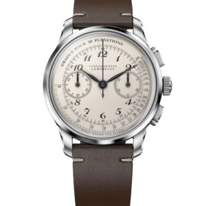 Der LeBois Atelier Chronograph besitzt ein eierschalenfarbenes Zifferblatt aus Emaille.