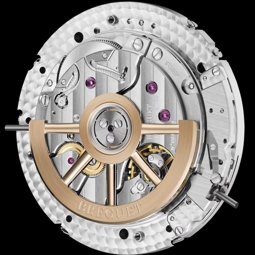 Die Schwungmasse aus 18-karätigem Breguet-Gold ist einem Steuerrad nachempfunde.