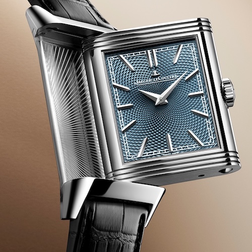 Jaeger-LeCoultre_Reverso_Tribute_Enamel_Xu_Beihong_Q39334b2_Gerstenkorn-Guillochierung Die Jaeger-LeCoultre Reverso TributeEnamel »Zwei Pferde« trägt eine Gerstenkorn-Guillochierung.