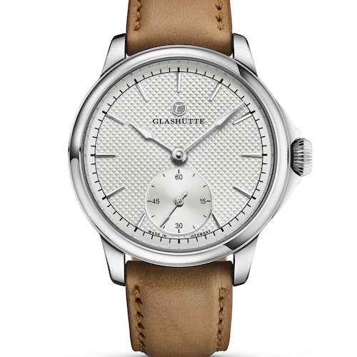 Tutima Patria 6612-05 Die Patria Titan von Tutima Glashütte mit silber-weißem Zifferblatt.