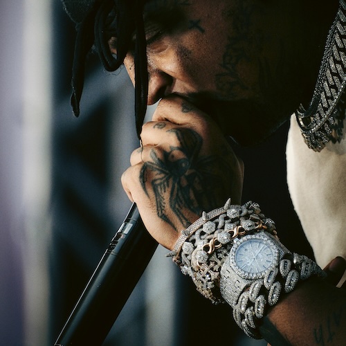 Ski Mask mit besetzter Royal Oak Der US-Rapper Ski Mask mit einer voll besetzten Royal Oak.