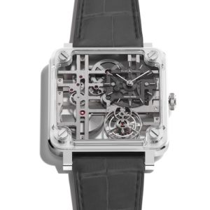 Die Bell & Ross BR-X3 Tourbillon Micro Rotor wird an einem grauen Alligatorlederband getragen.