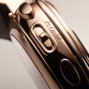 Ein einfacher Knopfdruck wechselt zwischen der klassischen Westminster-Melodie und der Blancpain- Komposition.