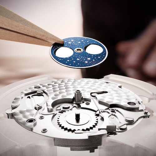 Die Anzeige der Mondphase weicht nach 2,5 Jahren um einen Tag ab.