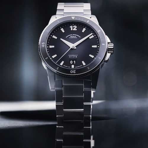 Das Stahlband der Mühle Glashütte Sportivo Großdatum besitzt eine längenverstellbare Faltschließe.