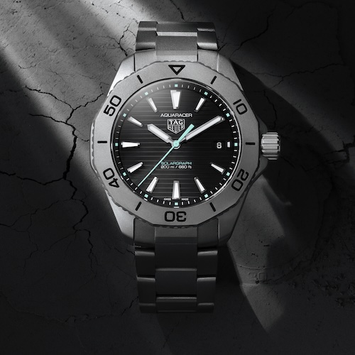 Die 2023 vorgestellte Aquaracer Solargraph von TAG Heuer ist mit dem Solar-Quartz-Werk TH50-00 von La Joux-Perret ausgerüstet.