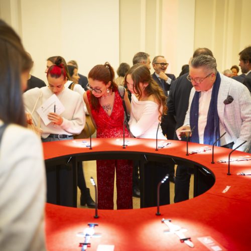 Uhrenausstellung_Genf_2025-Vitrine Die Ausstellung im Genfer Musée d’Art et d’Histoire war öffentlich zugänglich.