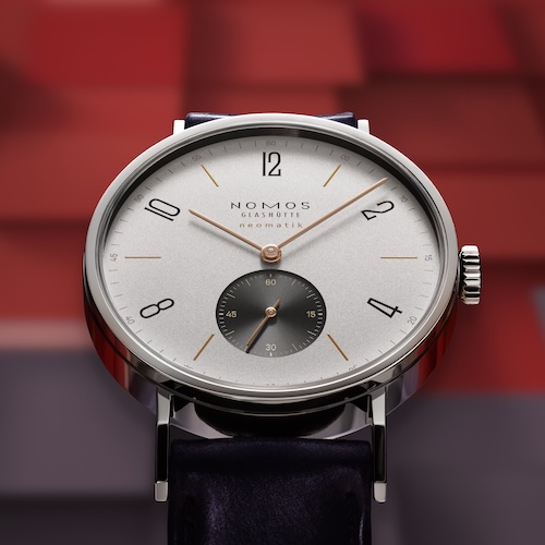 Die platingraue Tangente ist die zweite Kooperation in der Signature-KCollection zwischen Wempe und Nomos Glashütte.