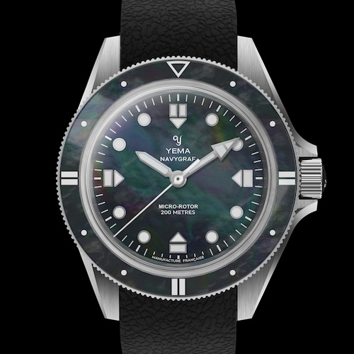 Yema Navygraf Pearl Schwarz Die Yema Navygraf Pearl mit schwarzem Zifferblatt an einem Kautschukband.