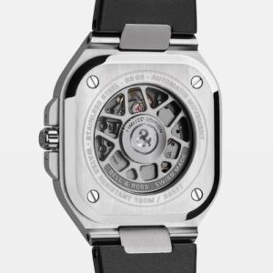 Das automatische Kaliber BR-Cal.321-1 mit 360-Grad-Schwungmasse ist durch den Saphirglasboden sichtbar.