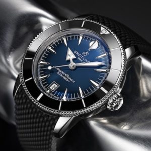 Die Krone der Superocean Heritage ist verschraubbar und mit zwei Dichtungen versehen.