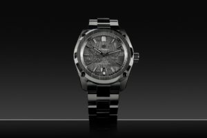 Formex Essence Ceramica Automatic COSC Dark Matter