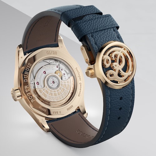 Die Dreifachfaltschließe der Hommage La Placide ist aus 18K Roségold gefertigt.