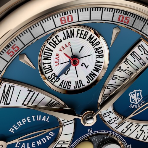 Monat und Schaltjahr des Ewigen Kalenders werden auf einem gemeinsamen Hilfszifferblatt angezeigt.