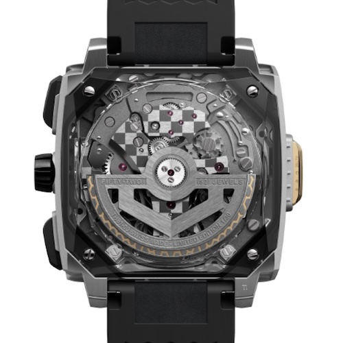 Das TAG Heuer Kaliber TH81-00 ist mit einem Zielflaggen-Motiv dekoriert.