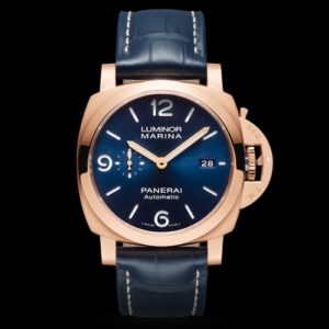 Die Panerai Luminor Marina Panerai Goldtech 44 mm PAM01112 war 2020 das erste Modell mit einem Gehäuse aus Goldtech.