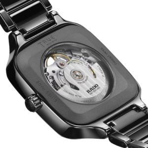 Das automatische Kaliber R808 besitzt eine amagnetische Spirale aus Nivachron.